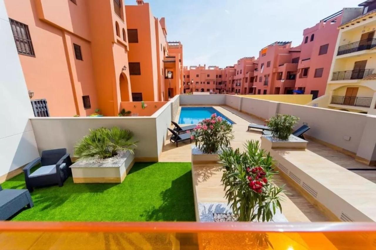 Modern Beach & Spa Τορεβιέχα Εξωτερικό φωτογραφία